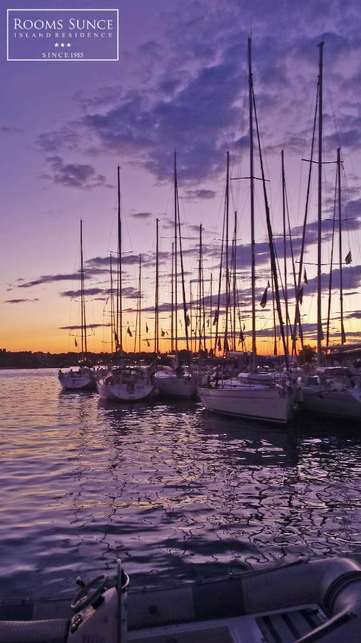Apartments Residence Sunce Supetar - Cozy Base To Stay And Explore Island Brac Free Parking Zewnętrze zdjęcie